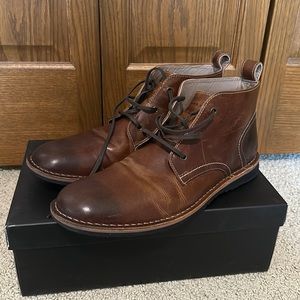Andrew Marc Dorchester Chukka Boot